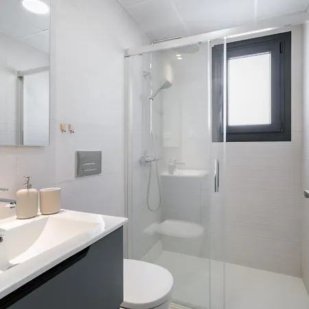 Apartment Rooftop Terrace, Private Jacuzzi, Heated Pool Torrevieja